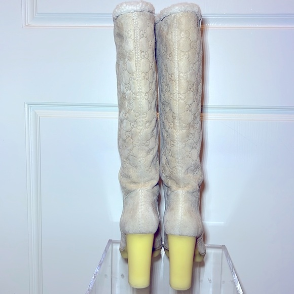 Gucci knee high suede ecru slouch boots. Sz 8 1/2 - Picture 4 of 7